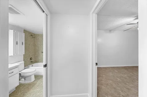 2049 Hythe C Boca Raton FL 33434