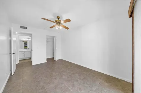 2049 Hythe C Boca Raton FL 33434