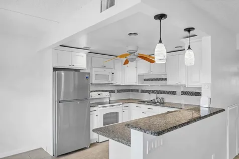 2049 Hythe C Boca Raton FL 33434