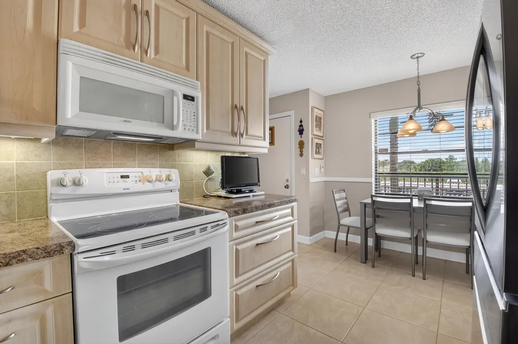 9260 SW 14th Street Boca Raton FL 33428