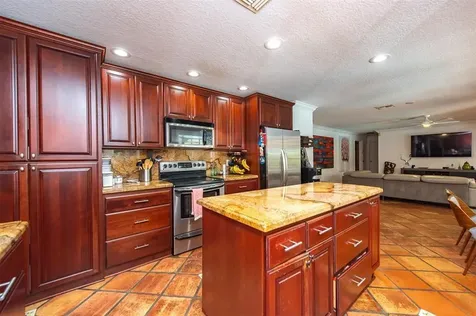 11650 SW 1st Street Plantation FL 33325