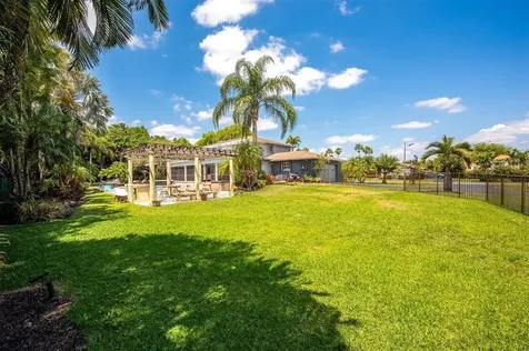 11650 SW 1st Street Plantation FL 33325