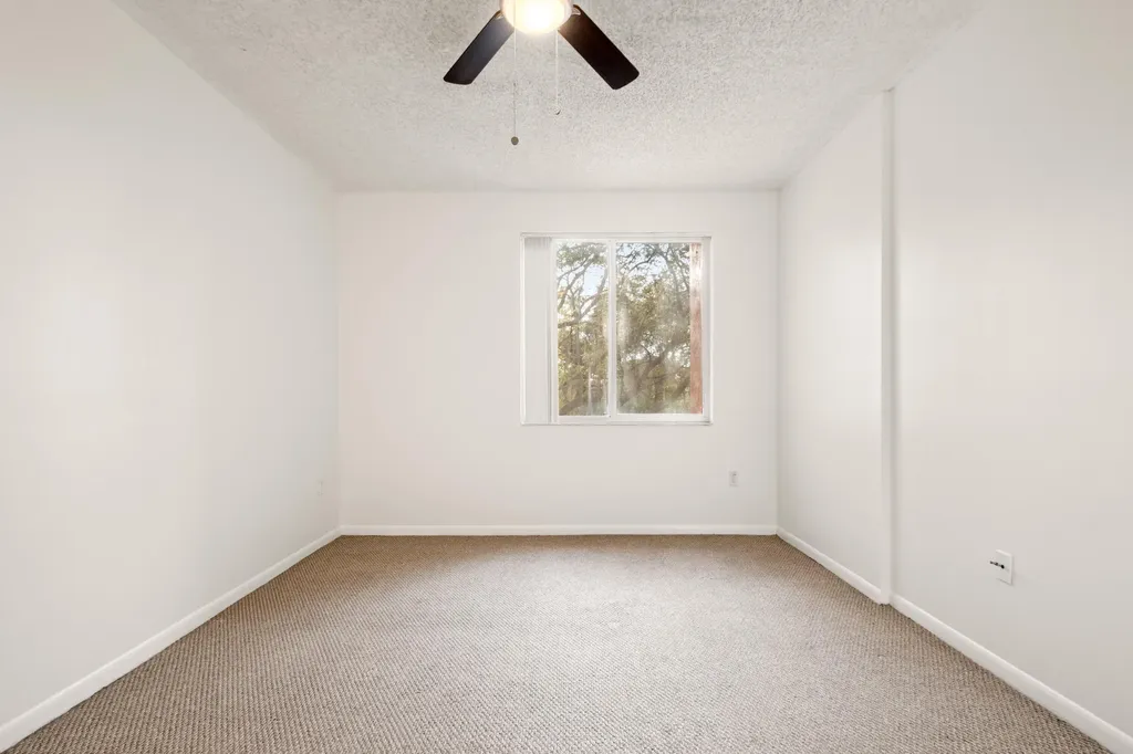 6960 SW 39th Davie FL 33314