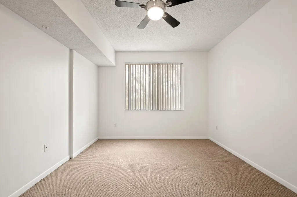 6960 SW 39th Davie FL 33314