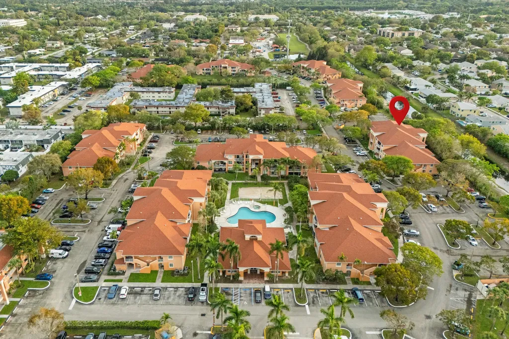 6960 SW 39th Davie FL 33314