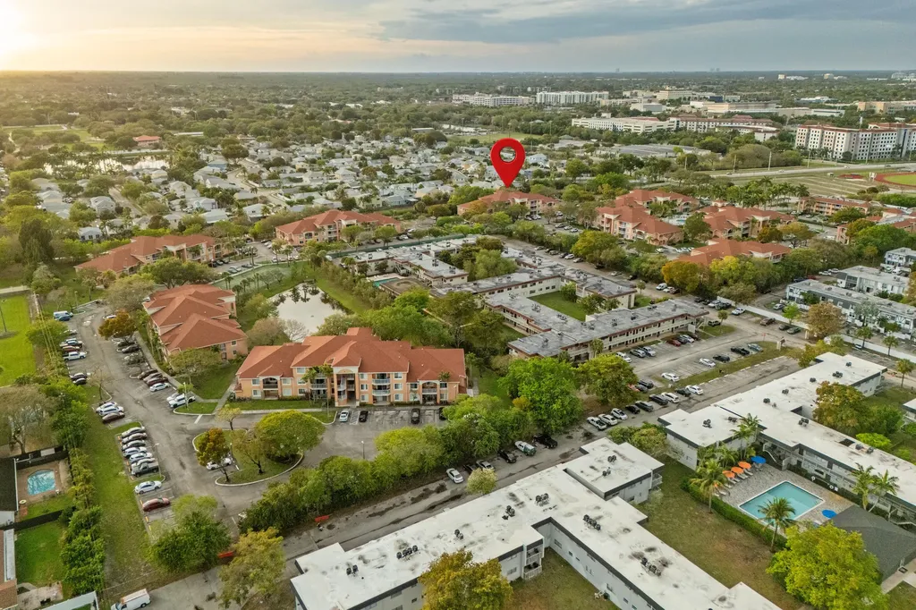 6960 SW 39th Davie FL 33314