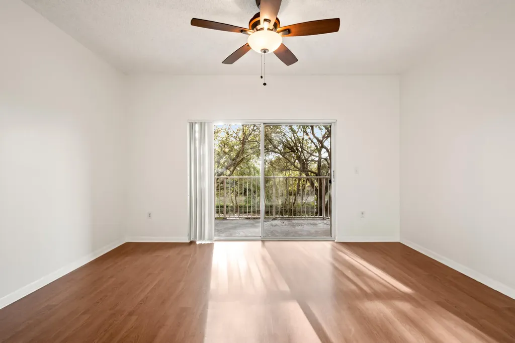 6960 SW 39th Davie FL 33314