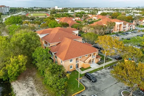 6960 SW 39th Davie FL 33314