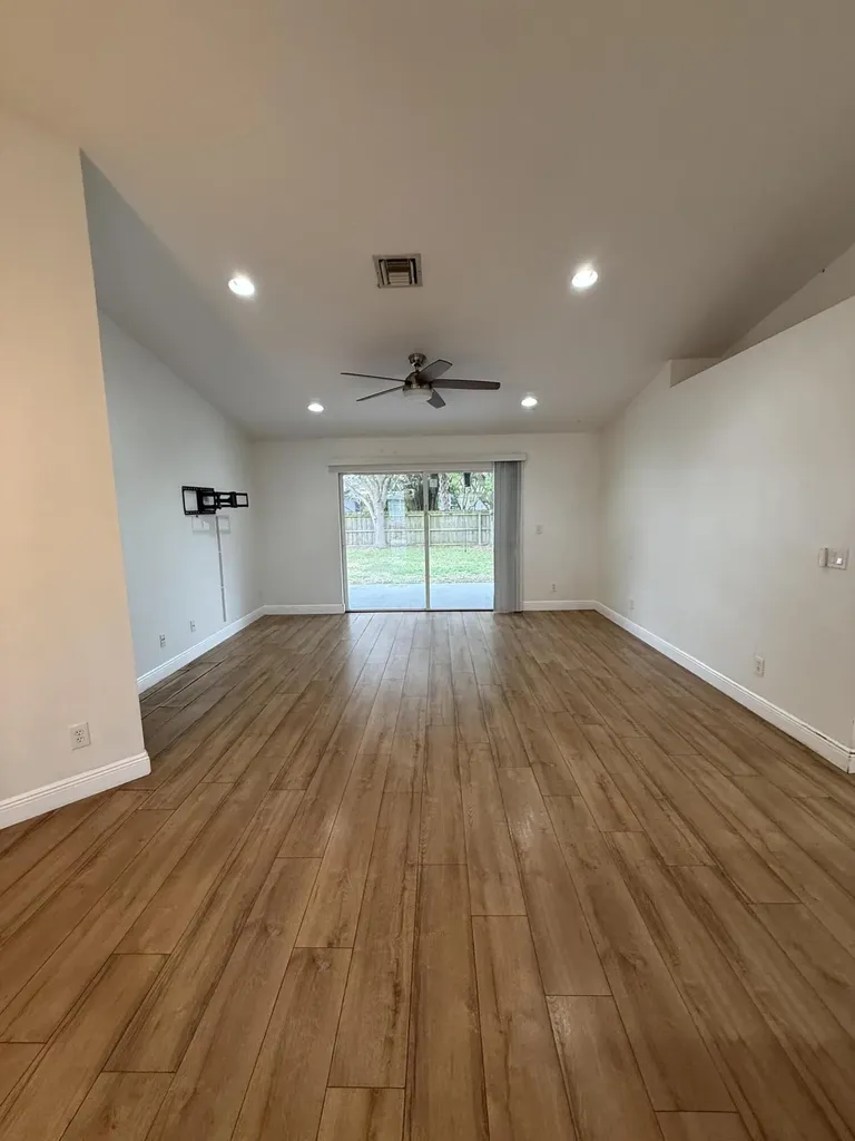 249 NE Glentry Avenue Port St Lucie FL 34983