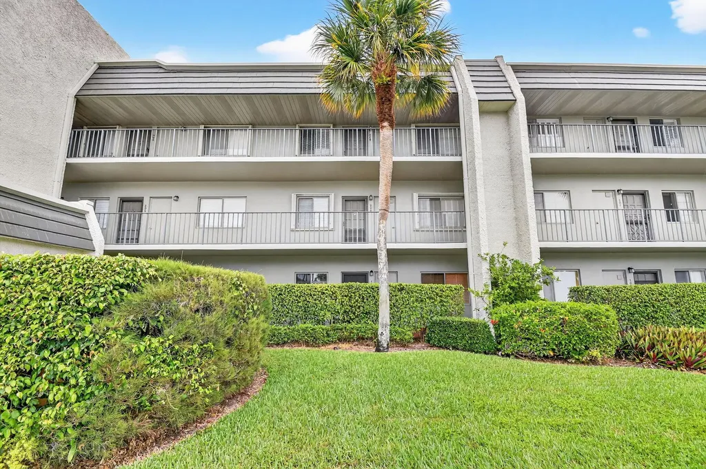 4080 Tivoli Court E Lake Worth FL 33467
