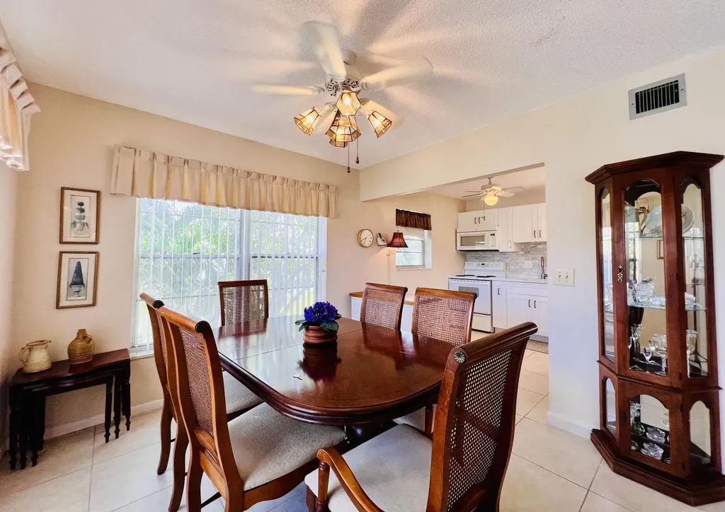 314 Wellington D West Palm Beach FL 33417