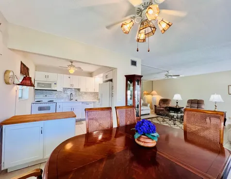 314 Wellington D West Palm Beach FL 33417