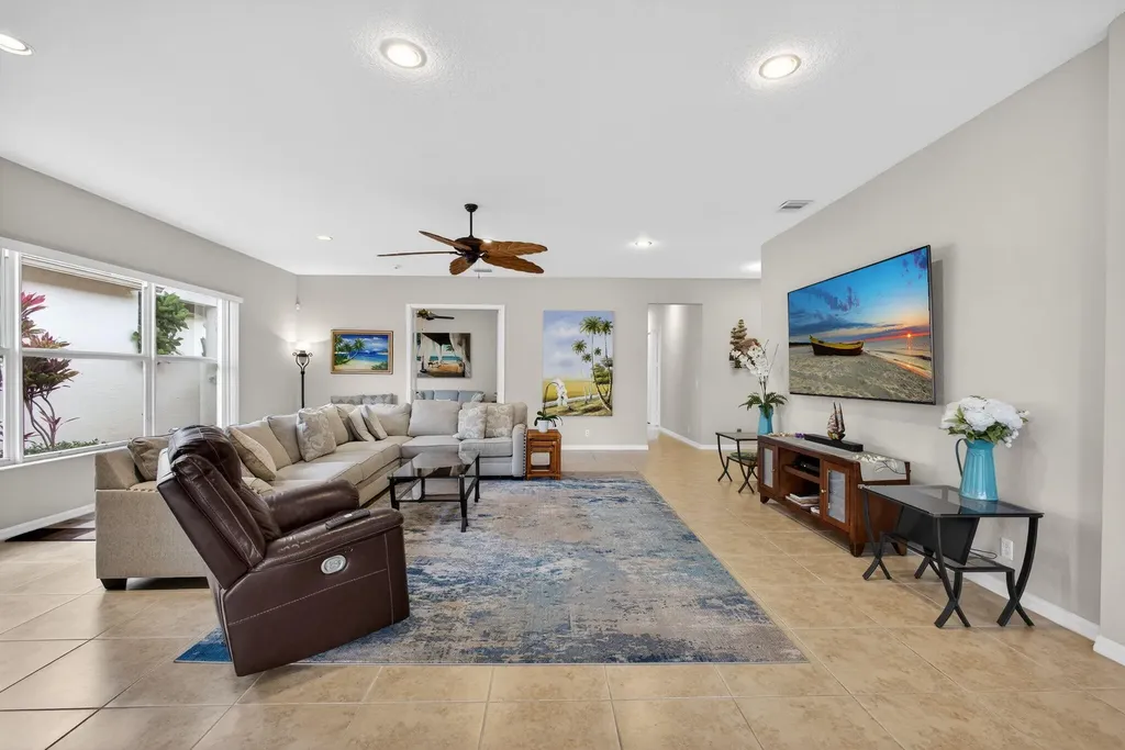 127 Casa Grande Court Palm Beach Gardens FL 33418