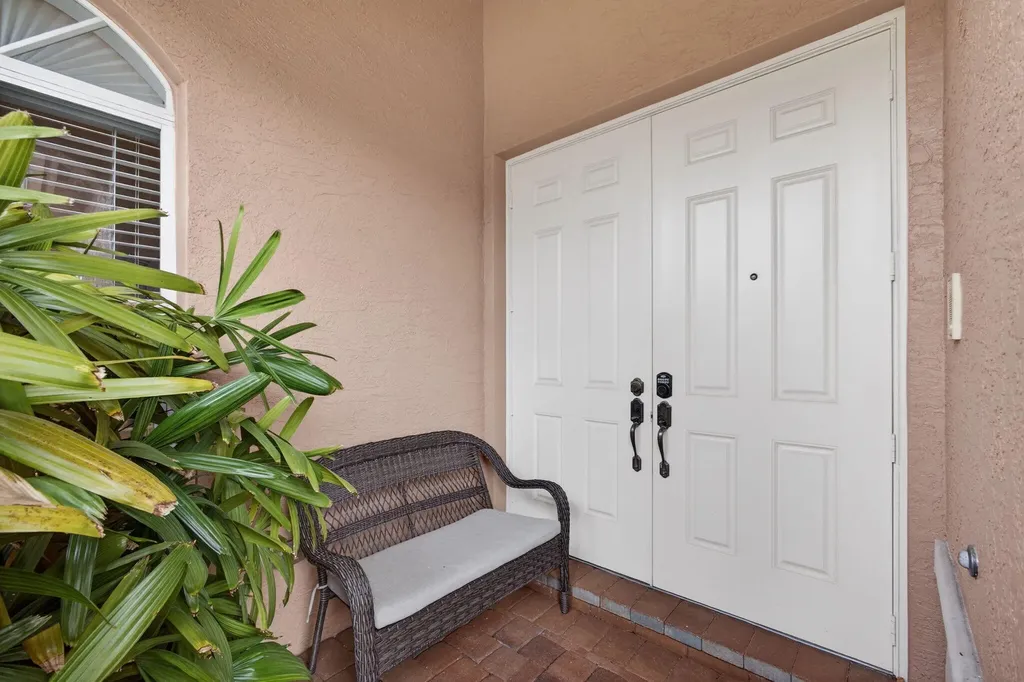 127 Casa Grande Court Palm Beach Gardens FL 33418