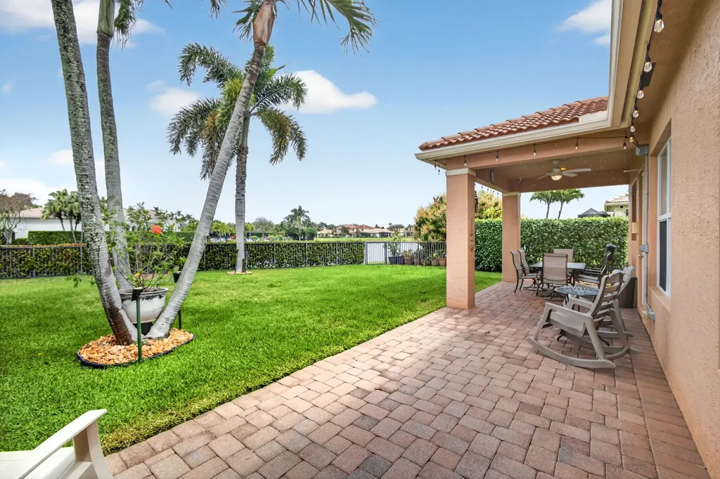 127 Casa Grande Court Palm Beach Gardens FL 33418