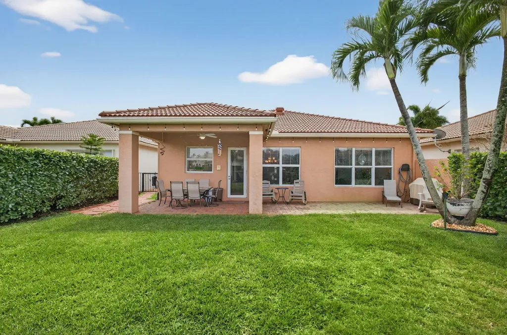 127 Casa Grande Court Palm Beach Gardens FL 33418