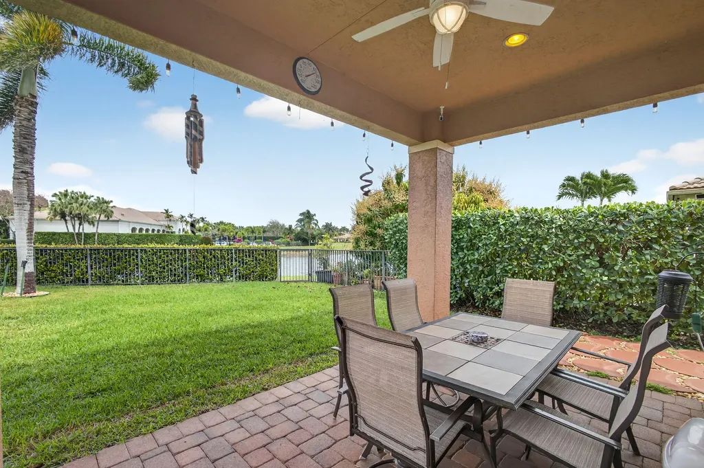 127 Casa Grande Court Palm Beach Gardens FL 33418