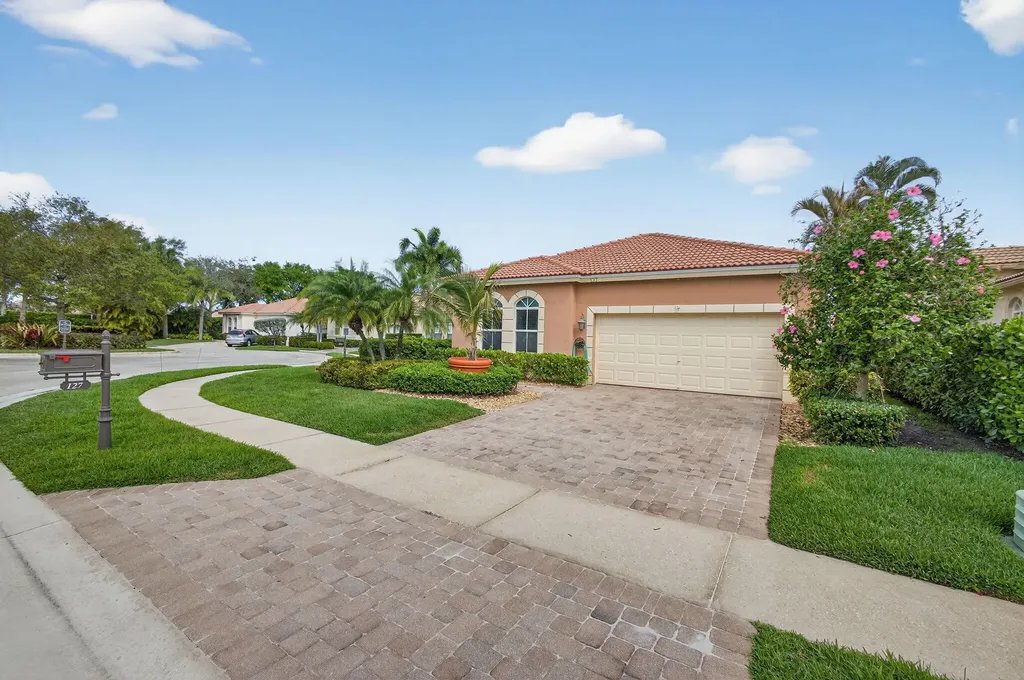 127 Casa Grande Court Palm Beach Gardens FL 33418
