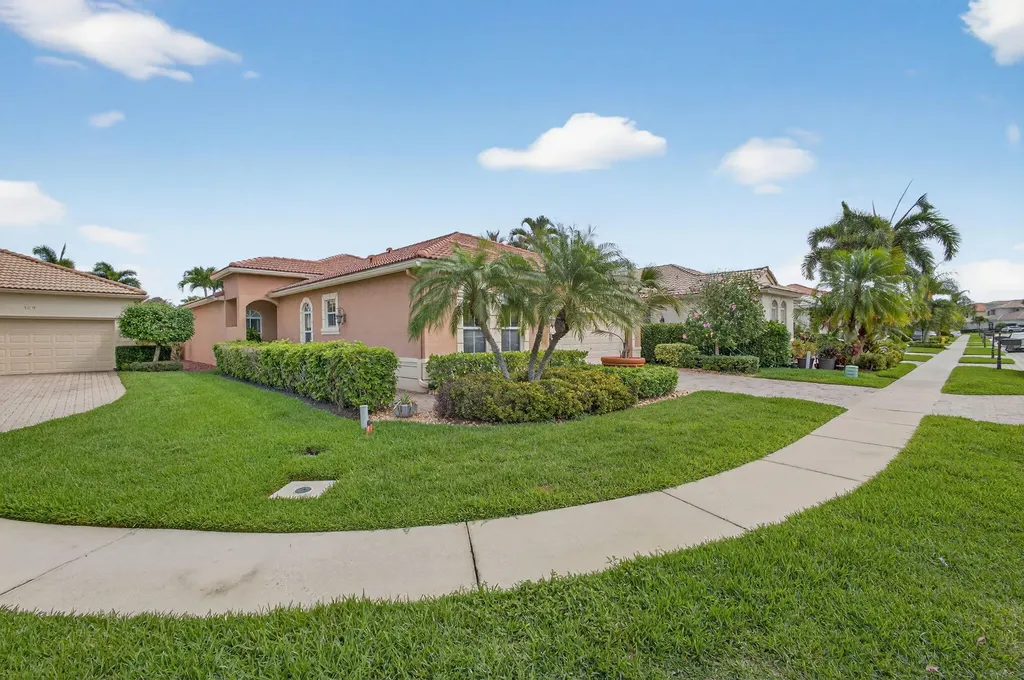 127 Casa Grande Court Palm Beach Gardens FL 33418