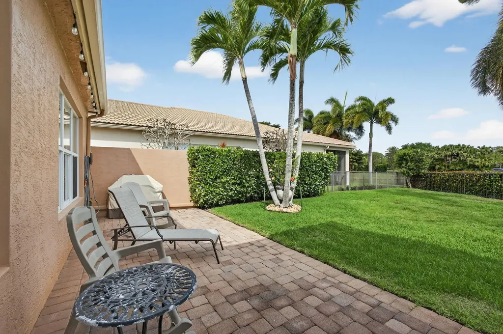 127 Casa Grande Court Palm Beach Gardens FL 33418