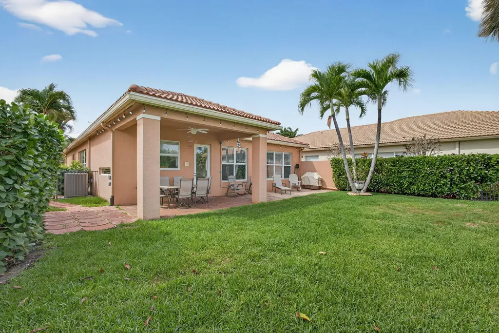 127 Casa Grande Court Palm Beach Gardens FL 33418