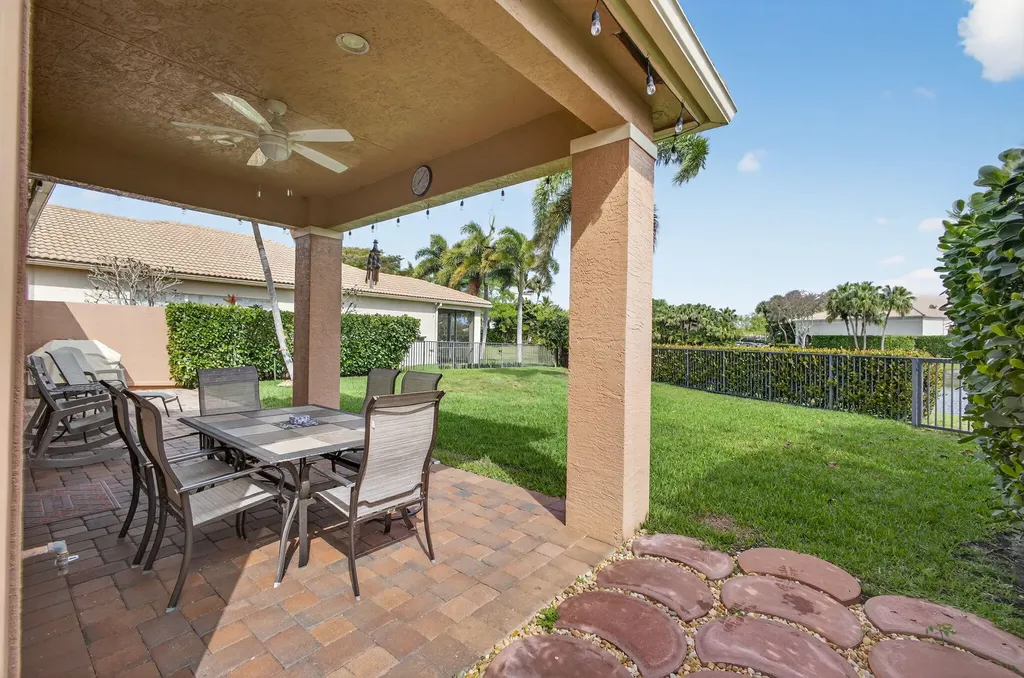 127 Casa Grande Court Palm Beach Gardens FL 33418