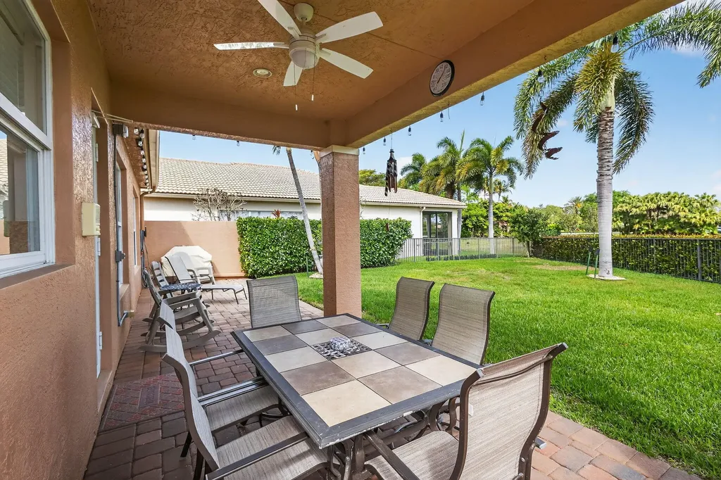 127 Casa Grande Court Palm Beach Gardens FL 33418