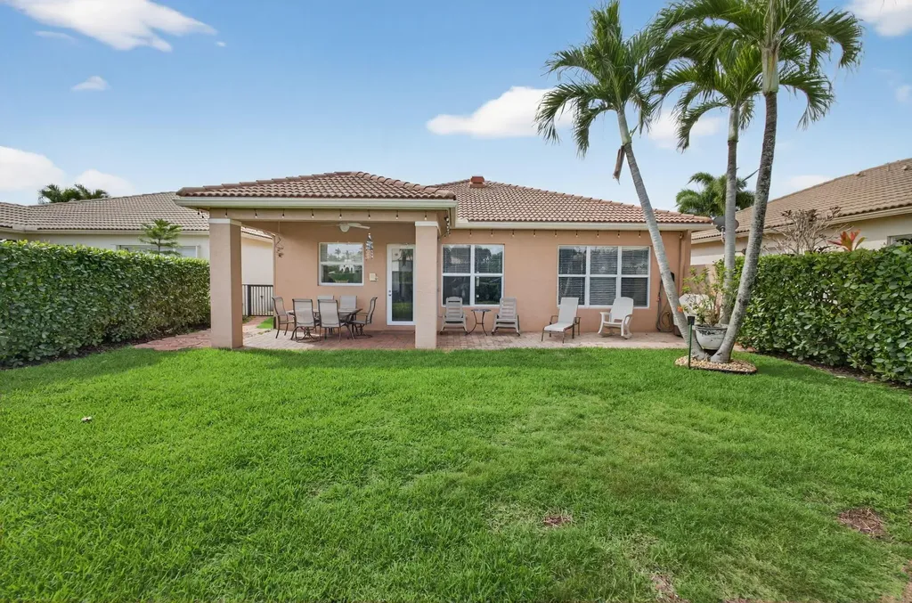 127 Casa Grande Court Palm Beach Gardens FL 33418