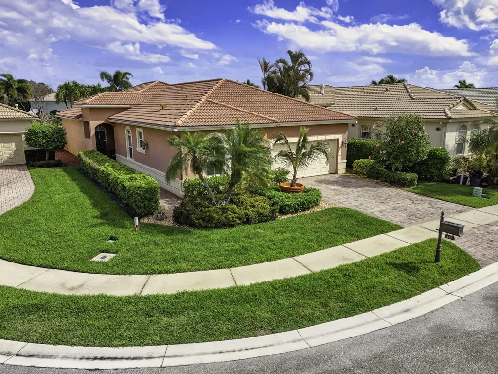 127 Casa Grande Court Palm Beach Gardens FL 33418
