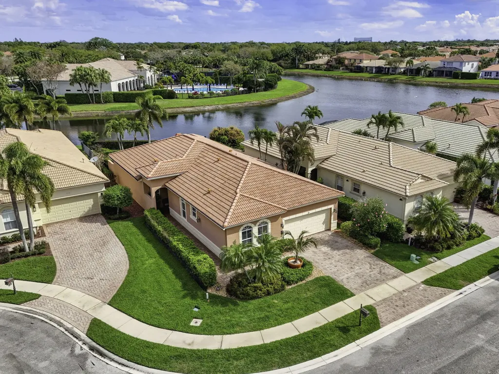 127 Casa Grande Court Palm Beach Gardens FL 33418