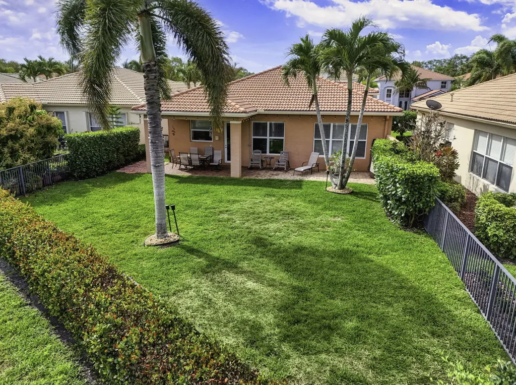 127 Casa Grande Court Palm Beach Gardens FL 33418