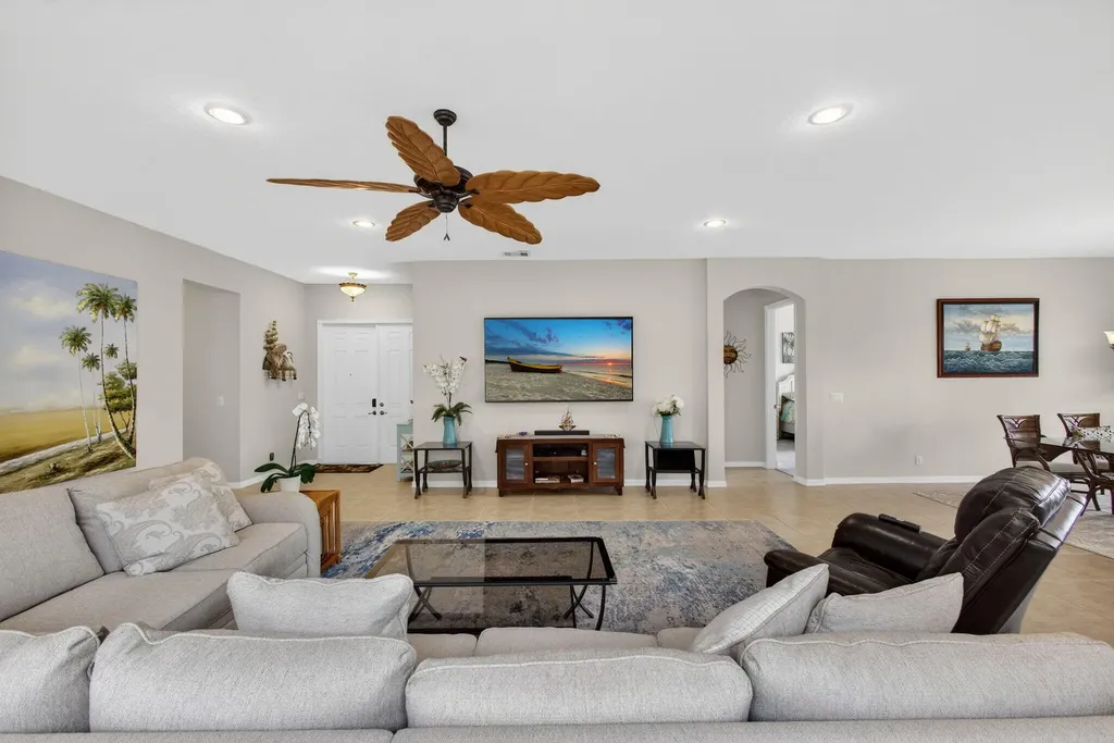 127 Casa Grande Court Palm Beach Gardens FL 33418