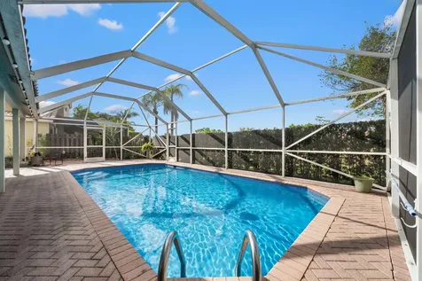 7447 NW 25th Street Margate FL 33063