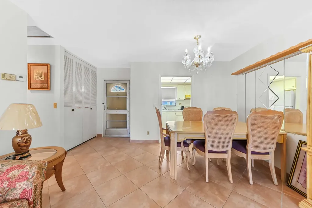 2915 Crosley Drive W West Palm Beach FL 33415