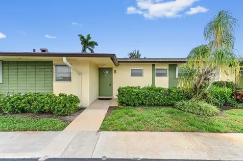2915 Crosley Drive W West Palm Beach FL 33415