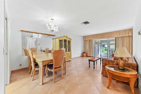 2915 Crosley Drive W West Palm Beach FL 33415
