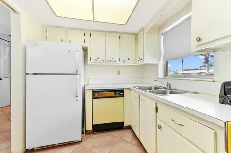 2915 Crosley Drive W West Palm Beach FL 33415