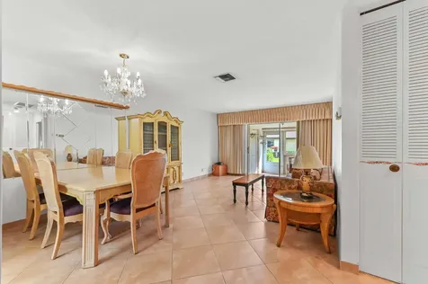 2915 Crosley Drive W West Palm Beach FL 33415