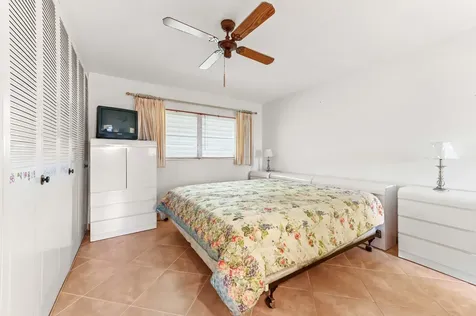 2915 Crosley Drive W West Palm Beach FL 33415