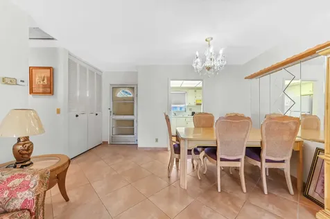 2915 Crosley Drive W West Palm Beach FL 33415