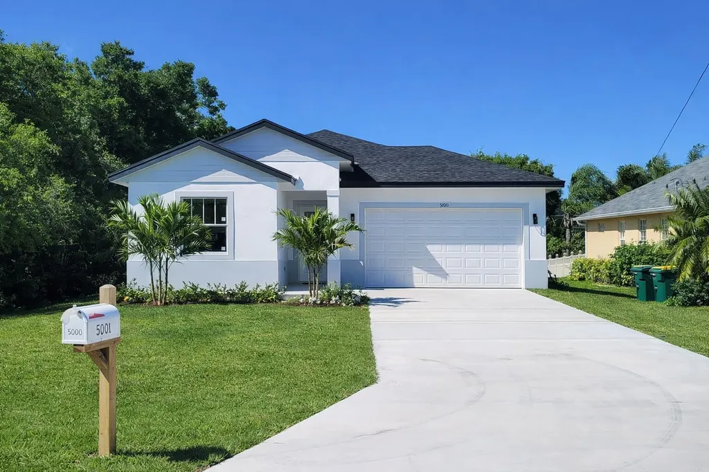 500 Sunset Road N Rotonda West FL 33947