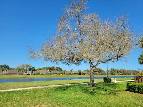 6407 64th Way West Palm Beach FL 33409