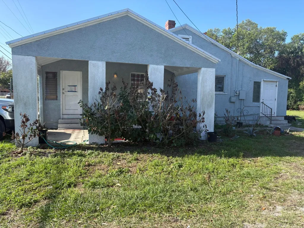 701 S 13th Street Fort Pierce FL 34950