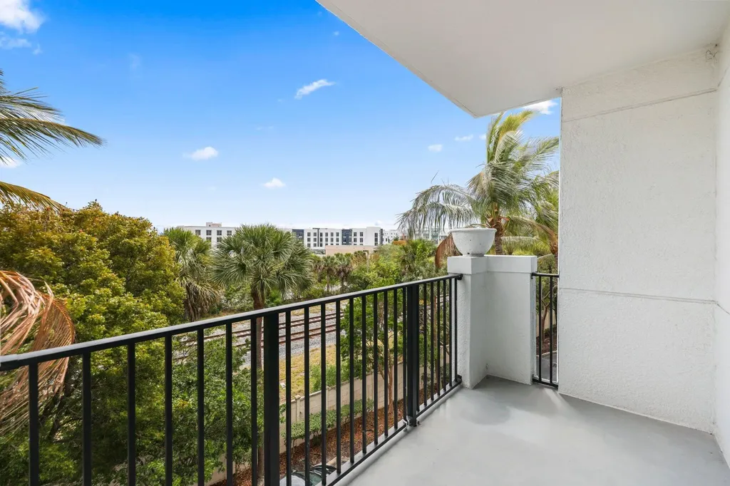 255 NE 3rd Avenue Delray Beach FL 33444