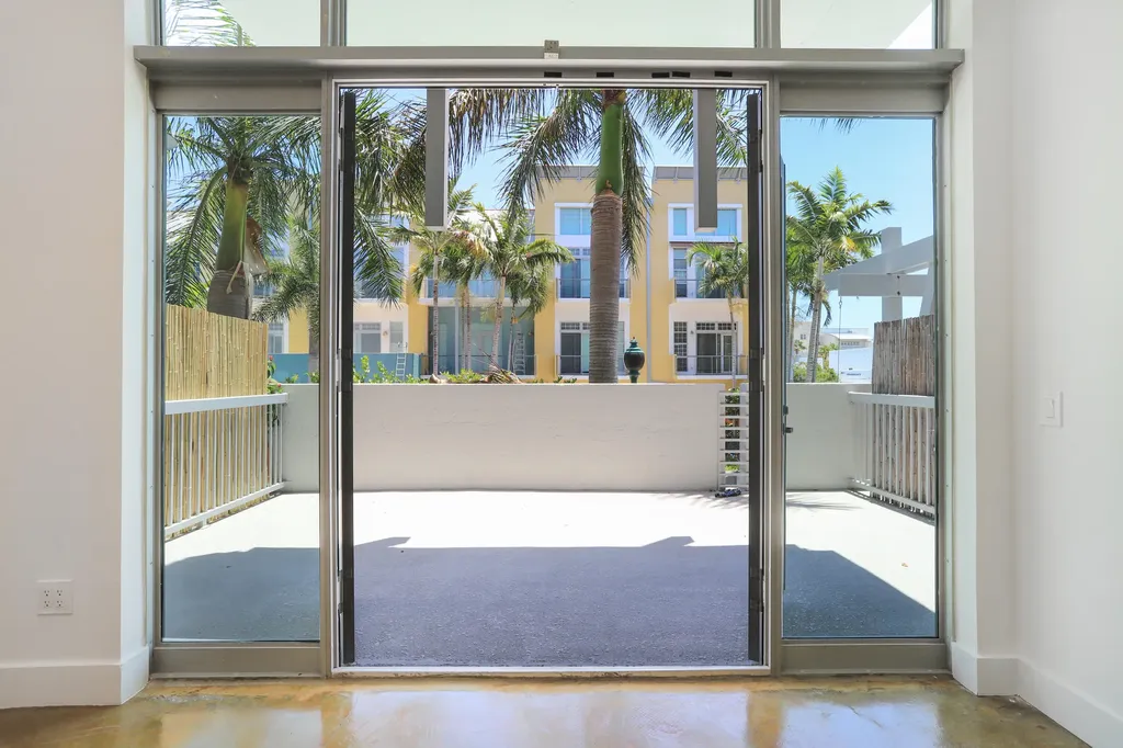 180 NE 4th Avenue Delray Beach FL 33483