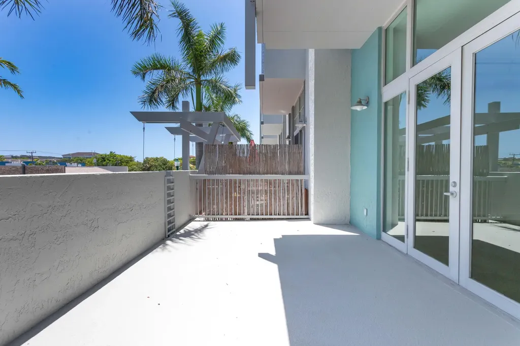 180 NE 4th Avenue Delray Beach FL 33483