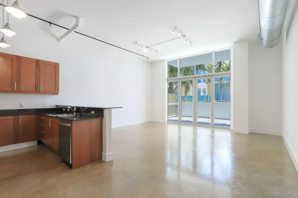 180 NE 4th Avenue Delray Beach FL 33483
