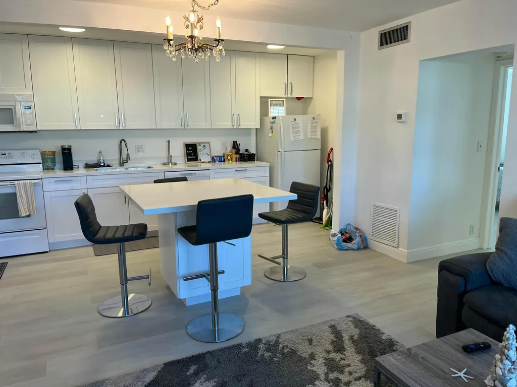 1821 NE 62nd Street Fort Lauderdale FL 33308