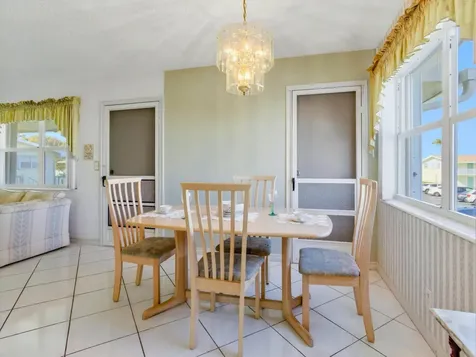 680 W Horizons Boynton Beach FL 33435