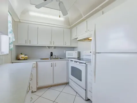 680 W Horizons Boynton Beach FL 33435